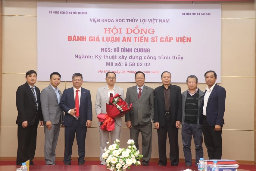 Họp Hội đồng đánh giá luận án Tiến sĩ cấp Viện cho NCS. Vũ Đình Cương